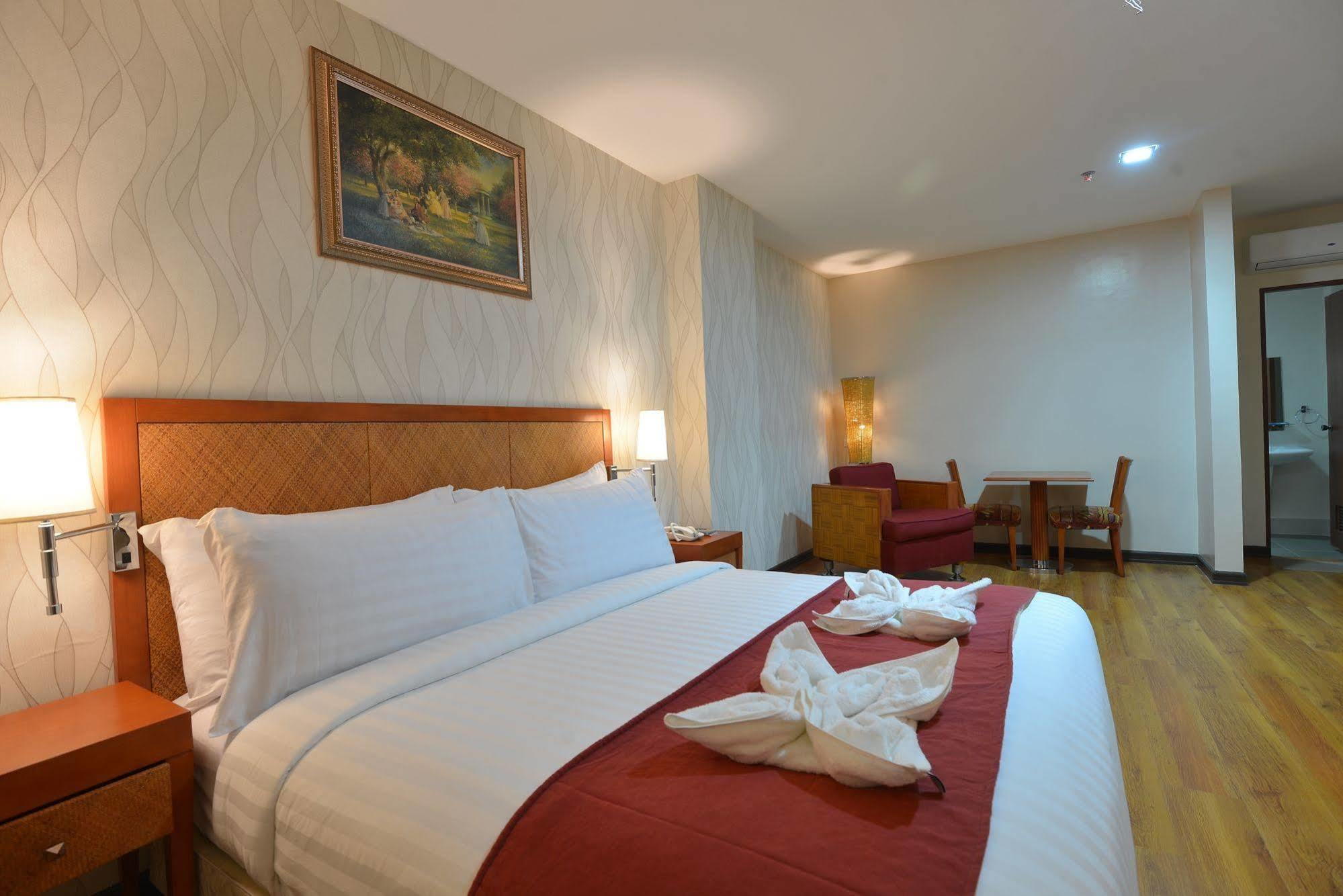 Royal Suites Condotel Kalibo Εξωτερικό φωτογραφία